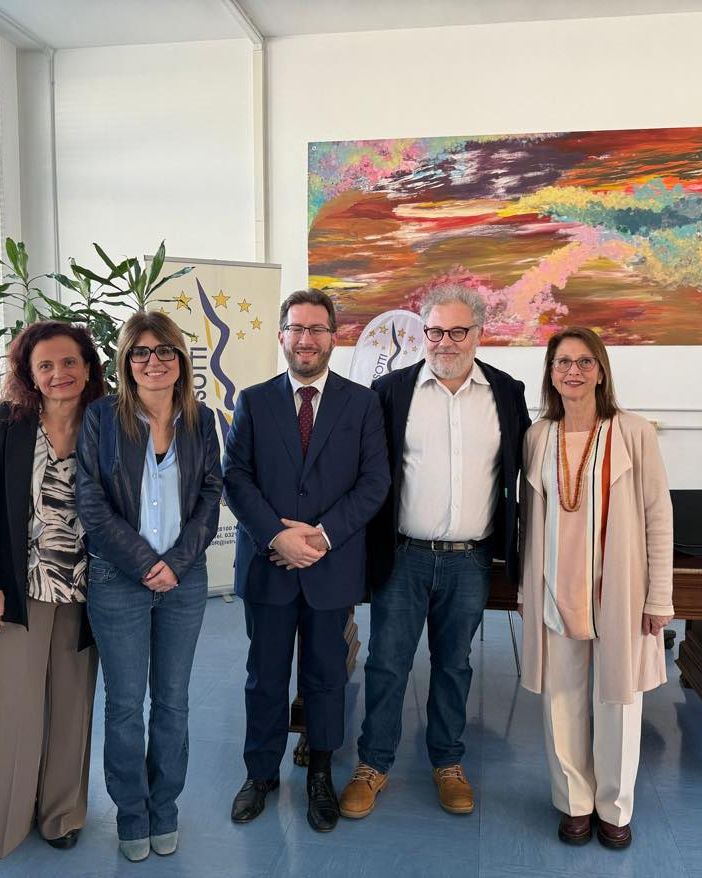 Bullismo e cyberbullismo, a Novara un incontro per scuole e famiglie: “Fondamentale fare rete”