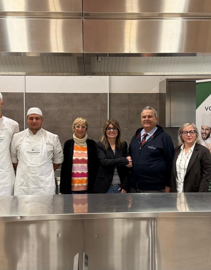 La consigliera Barbara Pace in visita agli studenti di Vco Formazione Novara