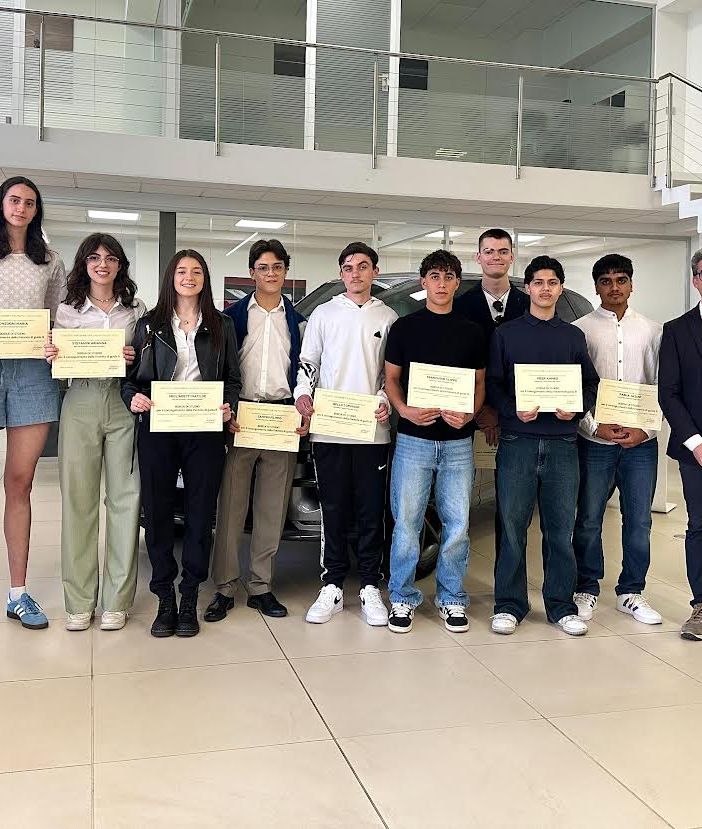 Soluzione Spa premia gli studenti più meritevoli con borse di studio per la guida sicura