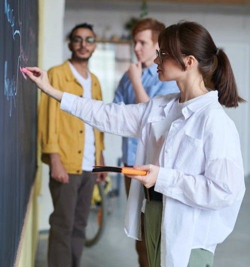 Aperto il bando per ottenere il voucher scuola: contributi per l'istruzione