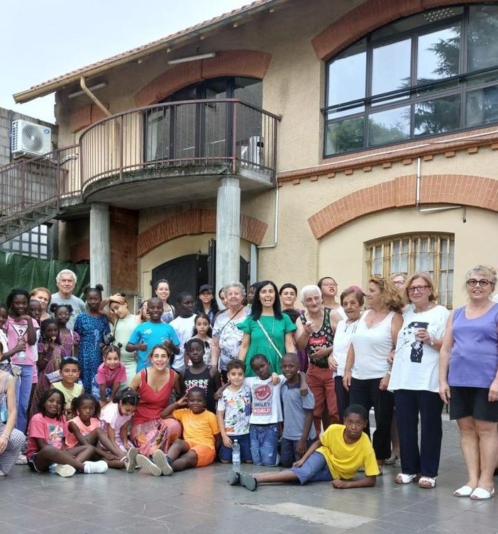 Festa d'Estate&quot; a Villa Zanetta: un momento di incontro intergenerazionale per la chiusura delle attività estive