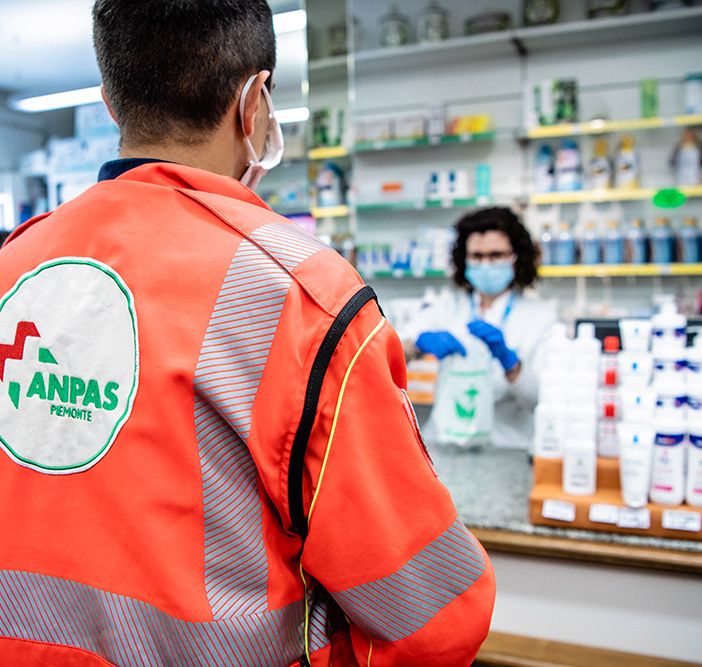 Beni di prima necessità a persone con difficoltà grazie al Gres Gruppo Radio Emergenza Sizzano