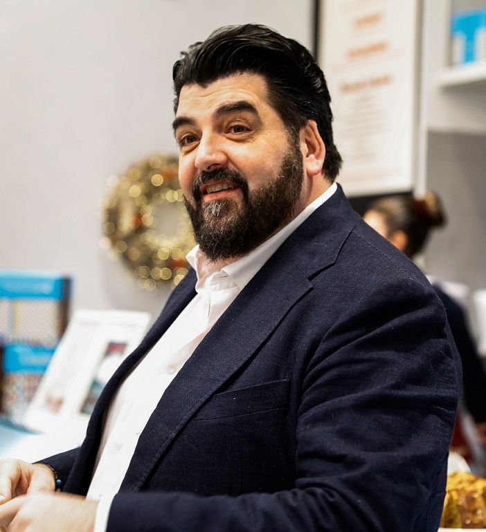 Ancora attesa per il Cannavacciuolo Bistrot: La Fondazione Teatro Coccia interviene