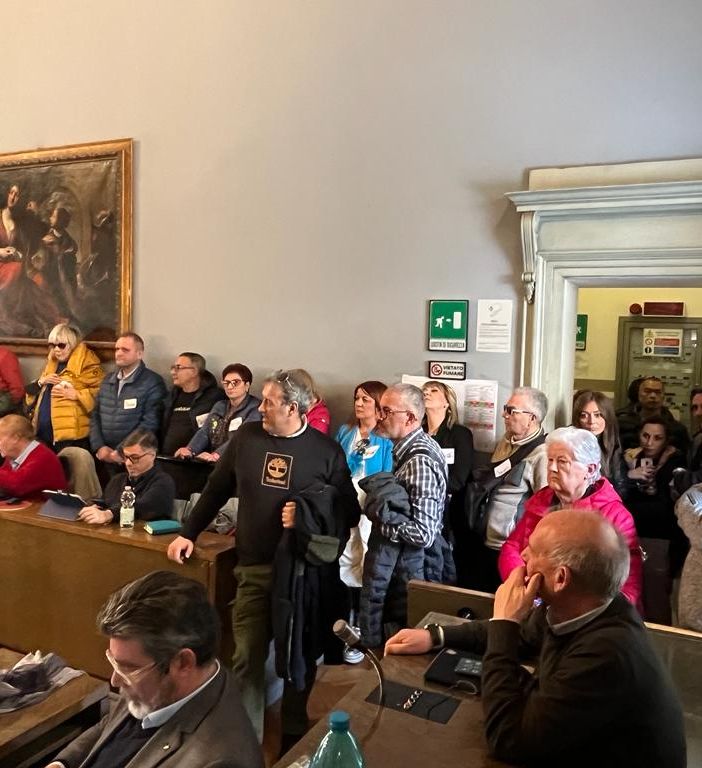 Opposizione chiede il ritiro della delibera su centro logistico a Pernate