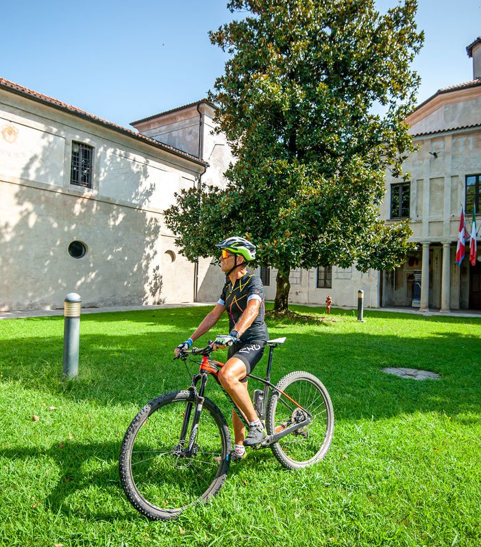Il Novarese è sempre più bike-friendly:  apre un nuovo ostello per accogliere i cicloturisti