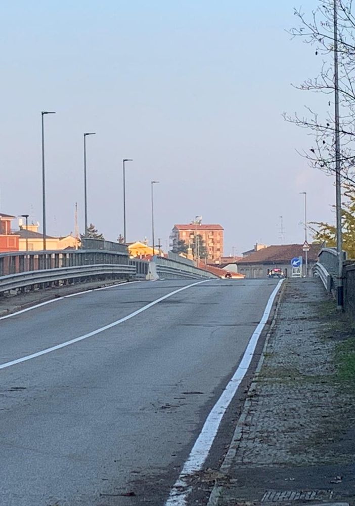 Senso unico per lavori sul cavalcavia della cavallotta a Novara