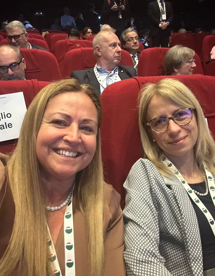 Da sinistra Romina Baccaglio segretaria confederale e Elena Ugazio segretaria generale Cisl Piemonte Orientale