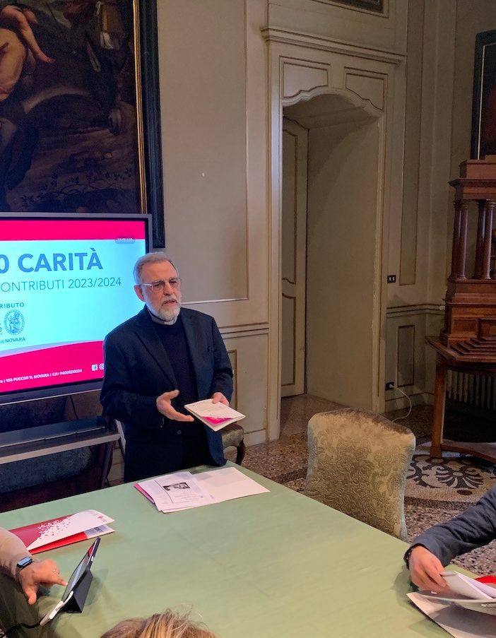 Da sinistra Federico Diotti, mons. Fausto Cossalter, don Giorgio Borroni