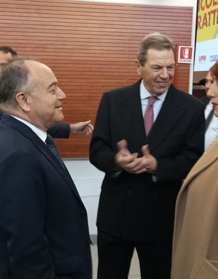 Faccia a faccia a sorpresa tra Gratteri e Delmastro a Novara