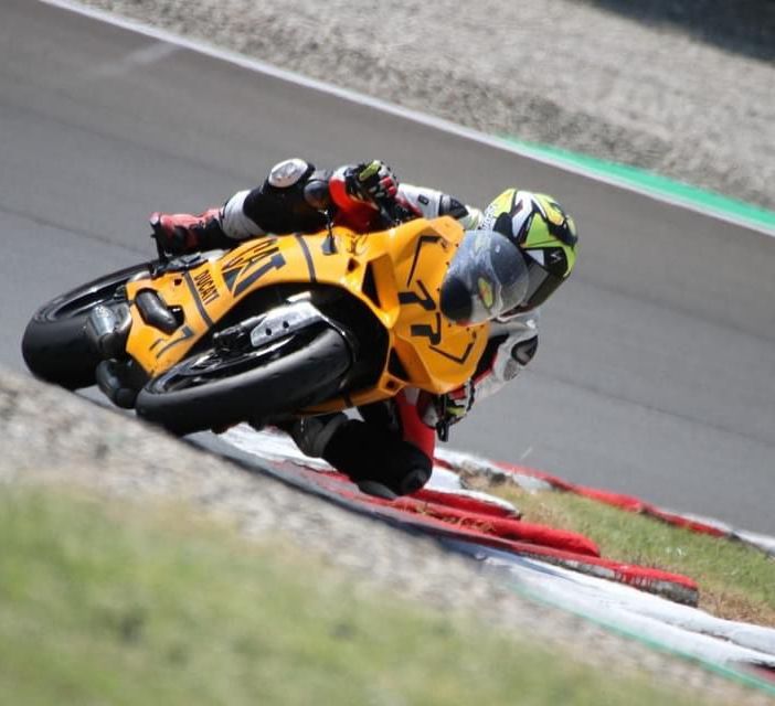 Giuseppe Settiniere Vince il Campionato CRV 2024 nella Categoria Rookies 1000