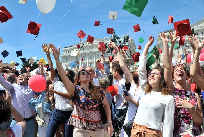 Lancio del tocco oggi per i neo laureati dell'Upo
