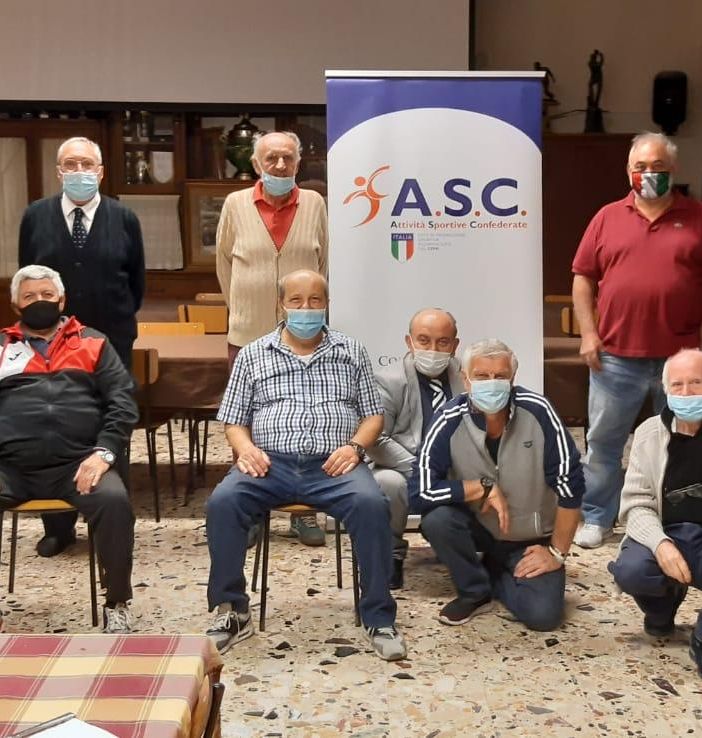In piedi, da sinistra: F. Finello; L. Campagna, P. Cavaglià, M. Mazzeo, L. Amato