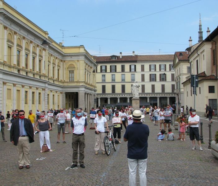 A Novara manifestazione contro la legge sull'omotransfobia