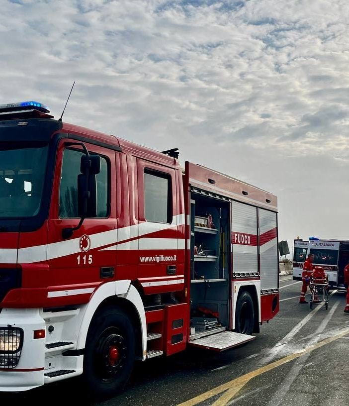 Incidente sulla SP229 a Novara: auto si ribalta, un ferito