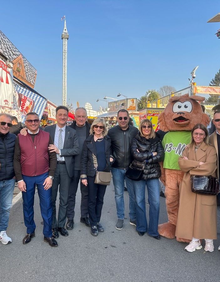 Arona, inaugurato il luna park del tredicino con 70 attrazioni