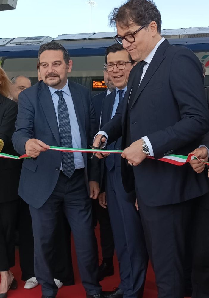 Amazon: inaugurata la stazione Fs ad Agognate, da giugno 6 treni per i 1000 dipendenti