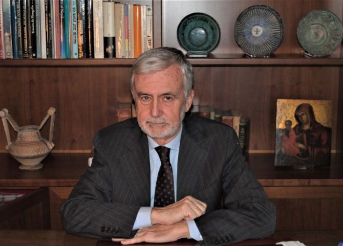 “In cammino con la Bibbia”: Massimo Capuani apre i giovedì letterari di maggio alla biblioteca Negroni