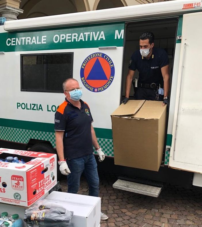 Consegnate dalla Polizia Locale e Aib di Oleggio 45 quintali di cibo donate dal Banco Alimentare della Lombardia