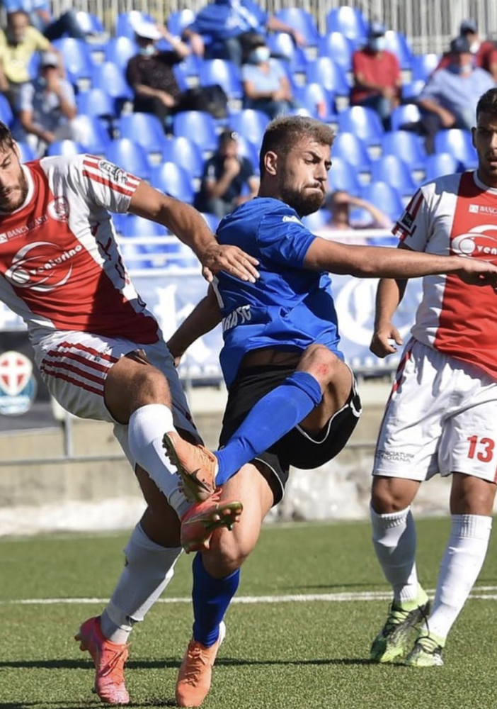 Prima sconfitta in campionato per il Novara, battuto  3-2 a Sanremo