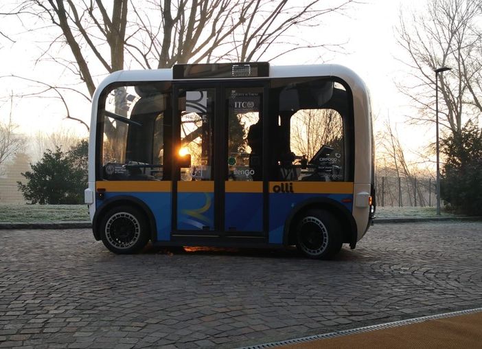 Notizie dal Piemonte. Ecco Olli, con il nuovo shuttle a Torino al via la sperimentazione del bus a guida autonoma [FOTO e VIDEO]