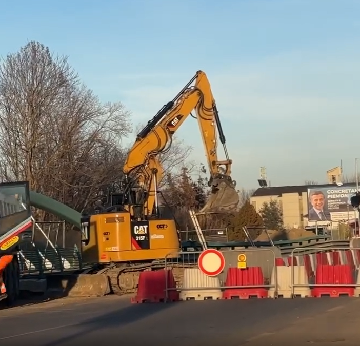 La chiusura del ponte fa “esplodere” il traffico