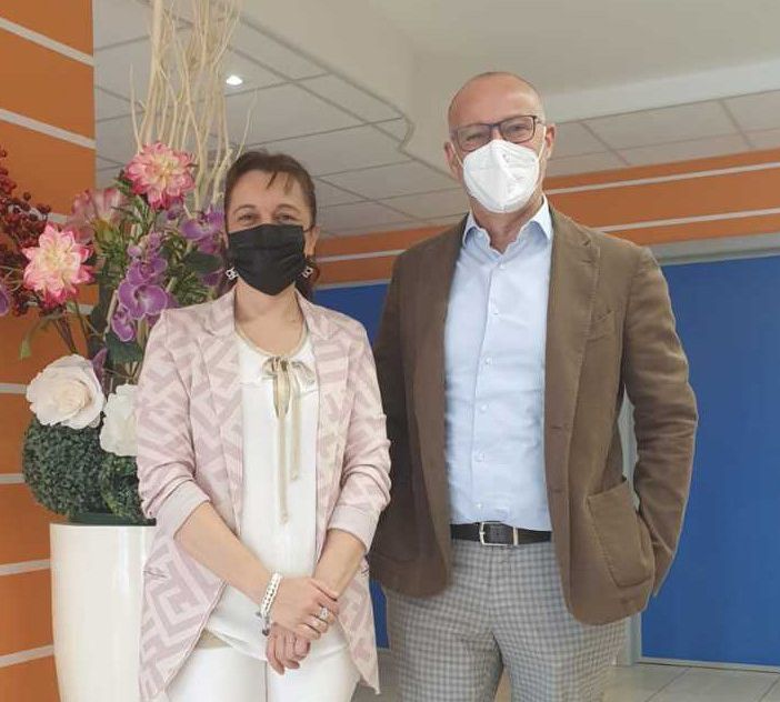 Momo, il sindaco Faccio in visita ai nonni della Rsa &quot;Massimo Squarini&quot;