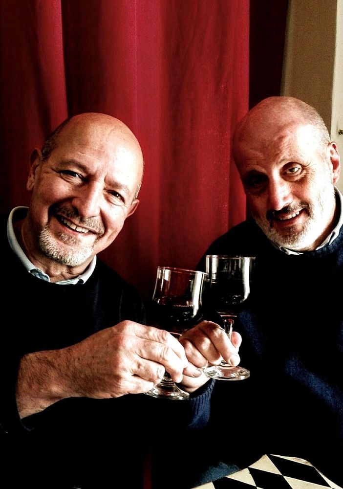 Venerdì sera il Broletto si anima di parole e vino: con “Sorsi” libro-degustazione con Marco Scardigli e Francoli
