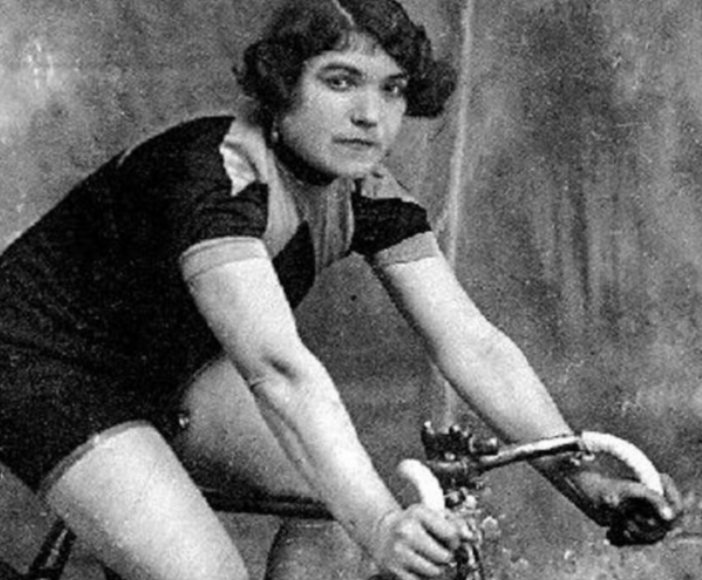 Alfonsina e la strada del Giro d’Italia 1924