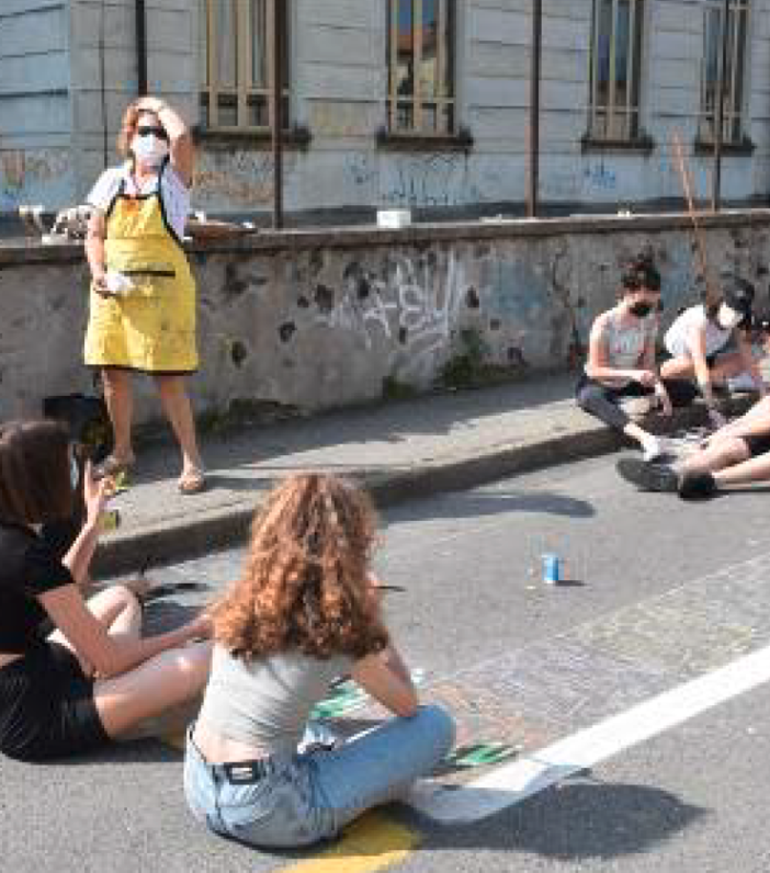 Borgomanero, i ragazzi delle medie “Gobetti” abbelliscono degli spazi urbani
