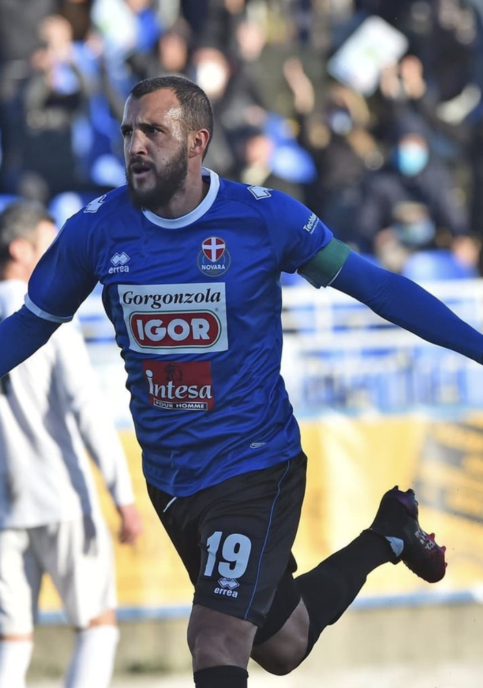 Il Novara batte 4 a 0 il Saluzzo e mantiene la testa della classifica