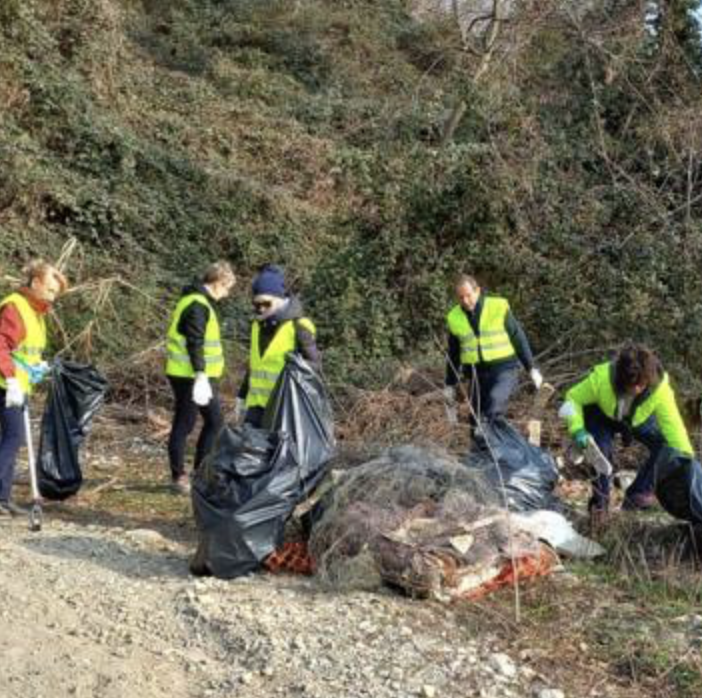 Giornata per l'Ambiente a Varallo Pombia: pulizia dei boschi del territorio