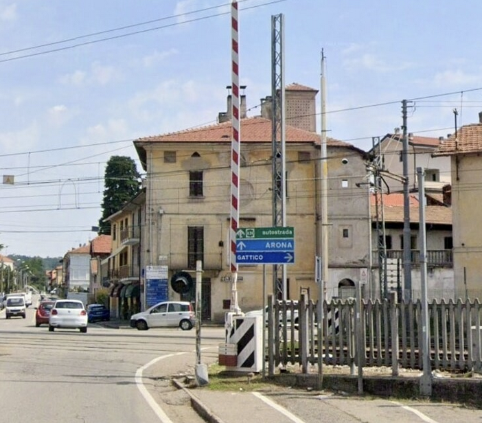 Borgomanero: chiude il passaggio a livello di via Arona
