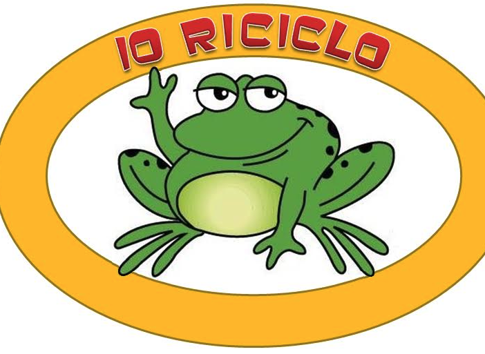 Lezione su raccolta differenziata e riciclo per gli alunni a Trecate