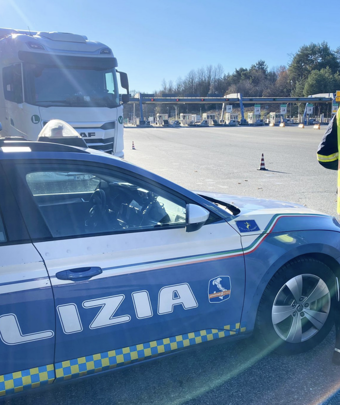 Contromano in autostrada, la Polizia identifica il conducente