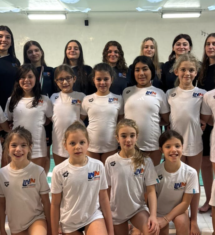 Libertas Nuoto Novara brilla al campionato regionale: titoli e podi per le sincronette