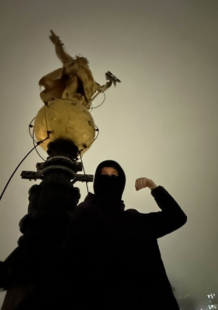 Scalata proibita sulla cupola di San Gaudenzio: il comune denuncia l’influencer “Dedelate”