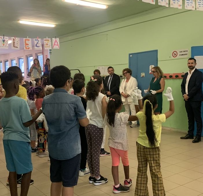 Primo giorno di lezioni per i ragazzi delle scuole di Novara e provincia