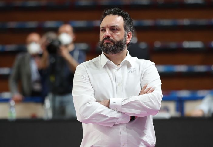 Separazione consensuale tra Igor Volley Novara e l'allenatore Stefano Lavarini