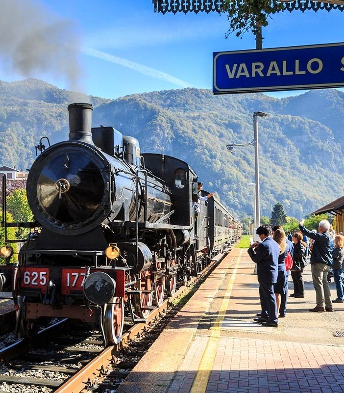 Alla vendemmia di Sizzano con il treno a vapore