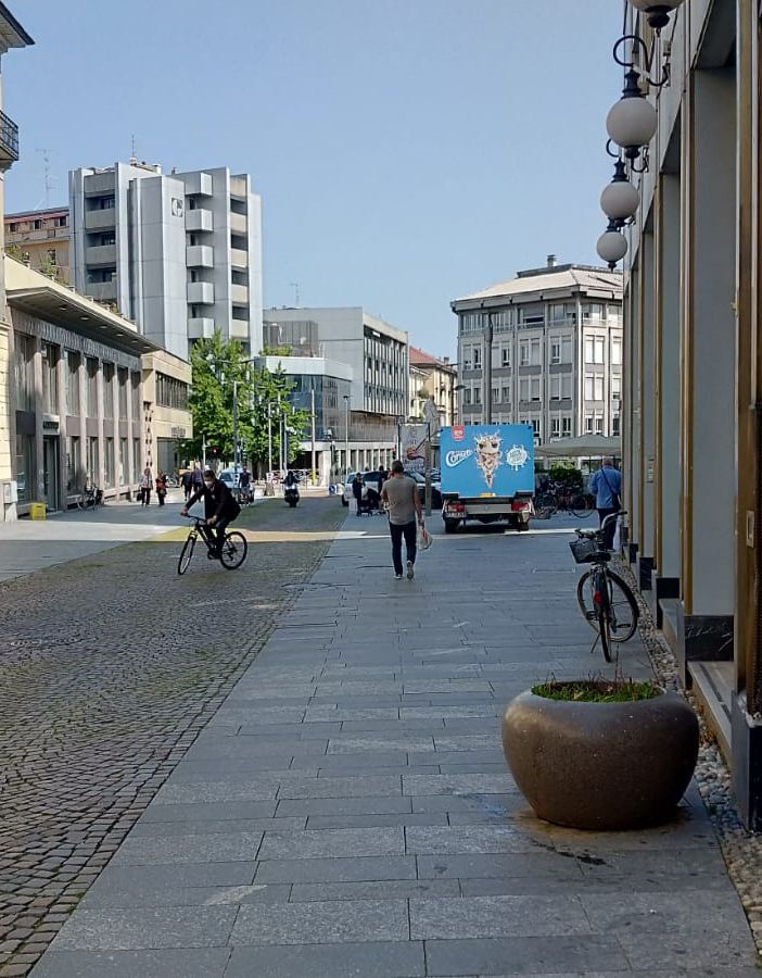 A Novara questa mattina ripertura timida per negozi e parrucchieri