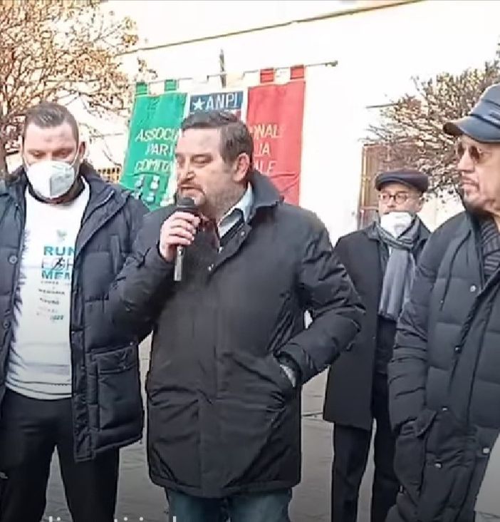 La 'Run for mem' ha fatto tappa a Novara. Tra i partecipanti anche il marciatore israeliano 85enne Shaul Ladany