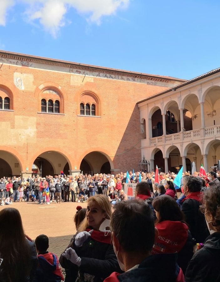 La giovane vicepresidente dell'Anpi di Novara Lamn: “Necessario opporsi ai fascismi moderni”