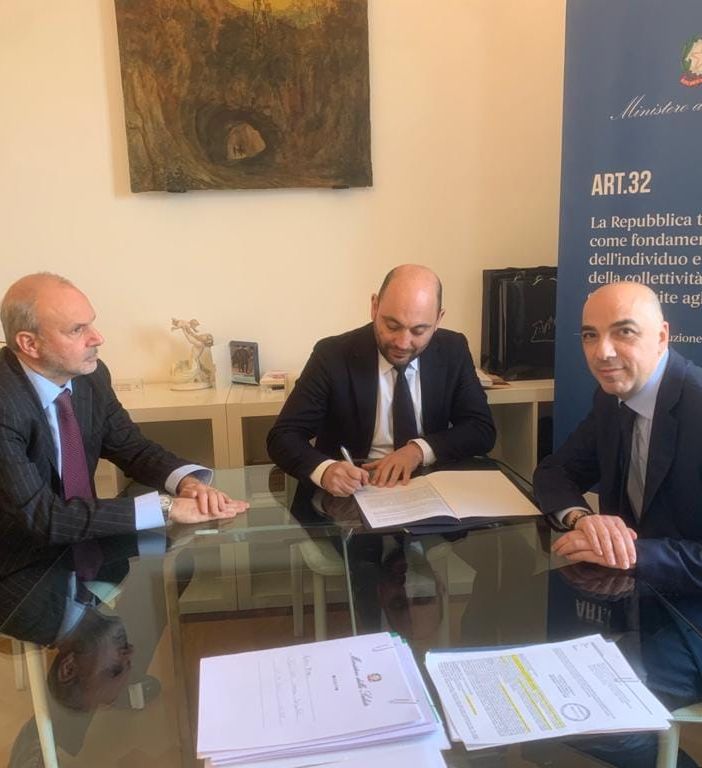 Sanità: ministro Schillaci firma delibera per nuovo ospedale Novara