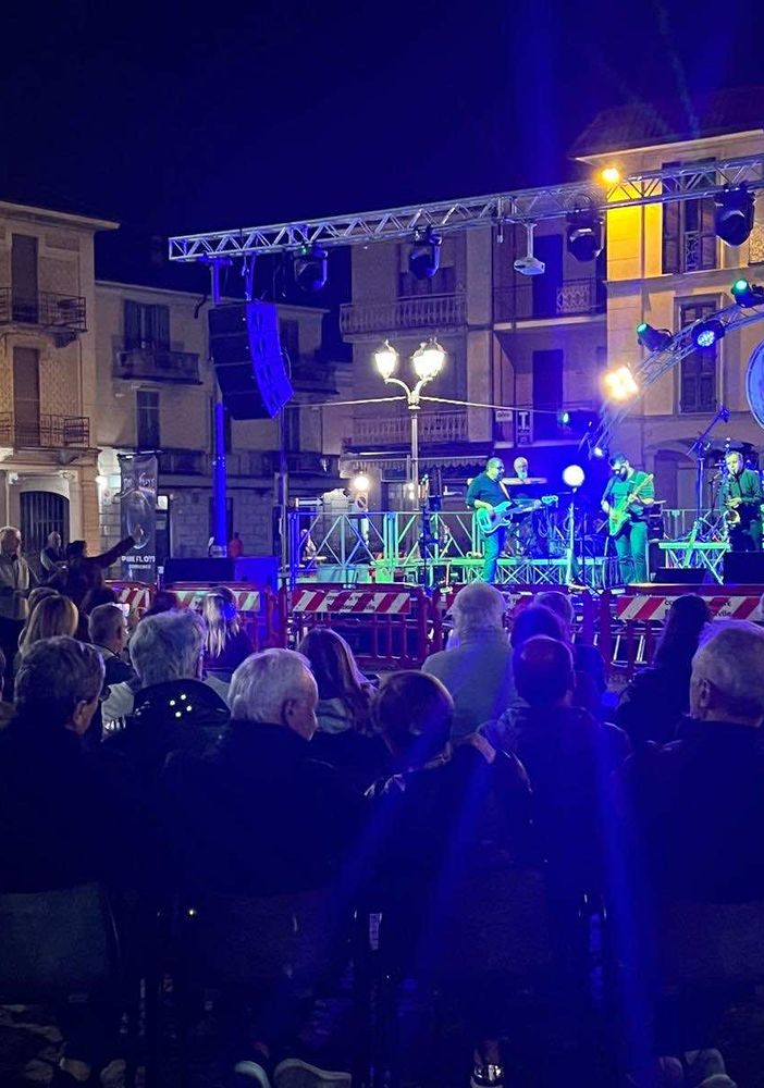 Grande successo per la serata dedicata ai Pink Floyd con &quot;Accordi d'autore&quot;