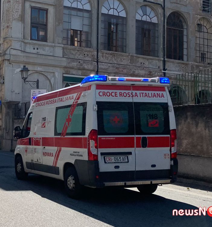 Schianto e incendio, due morti nell'auto finita contro il guard rail
