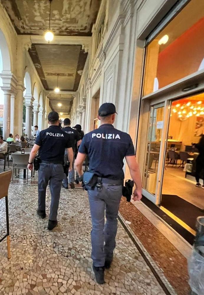Si faceva consegnare anticipi per la vendita di un’auto, arrestato un truffatore a Novara