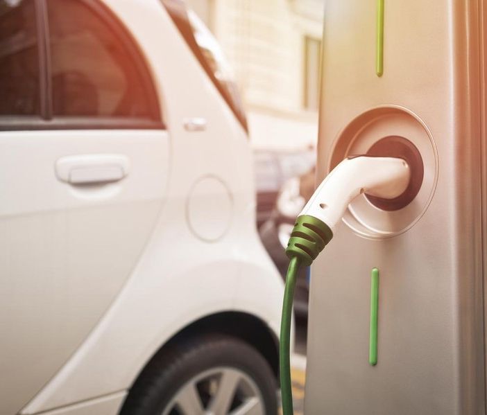 Auto elettriche e ibride: nel Novarese sono il 4,9 percento