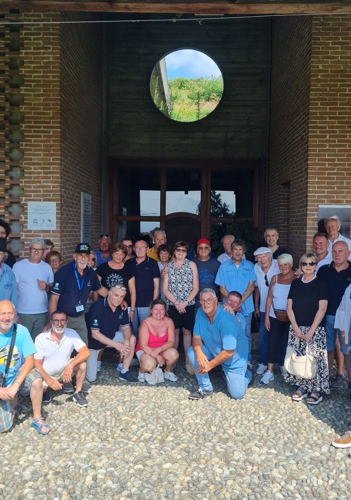 Nella foto il sodalizio in visita alle cantine Arlunno di Ghemme