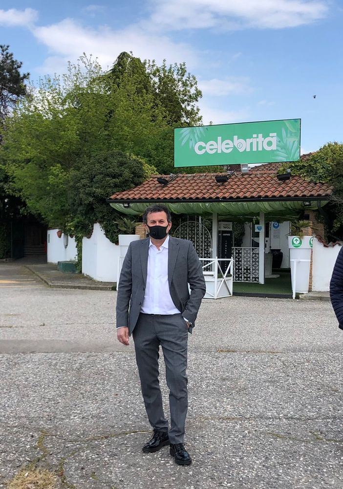 La Discoteca Celebrità è diventata il punto vaccinale di Trecate
