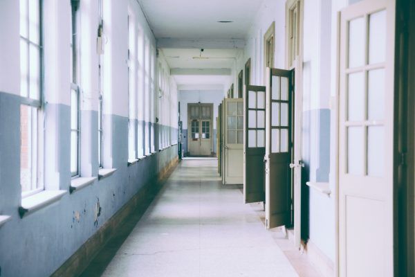 Edilizia scolastica di emergenza, la Regione scende in campo
